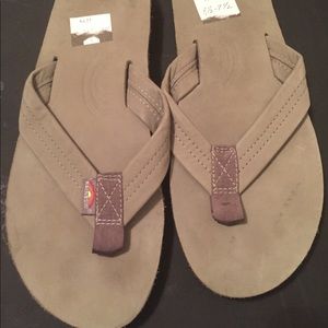 Rainbow sandals men's size 8.5-9.5